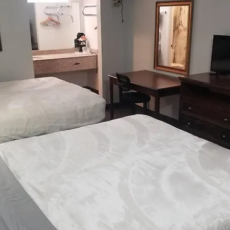 Hotel 2 Queen Beds Hotel Room 136 Wi-Fi